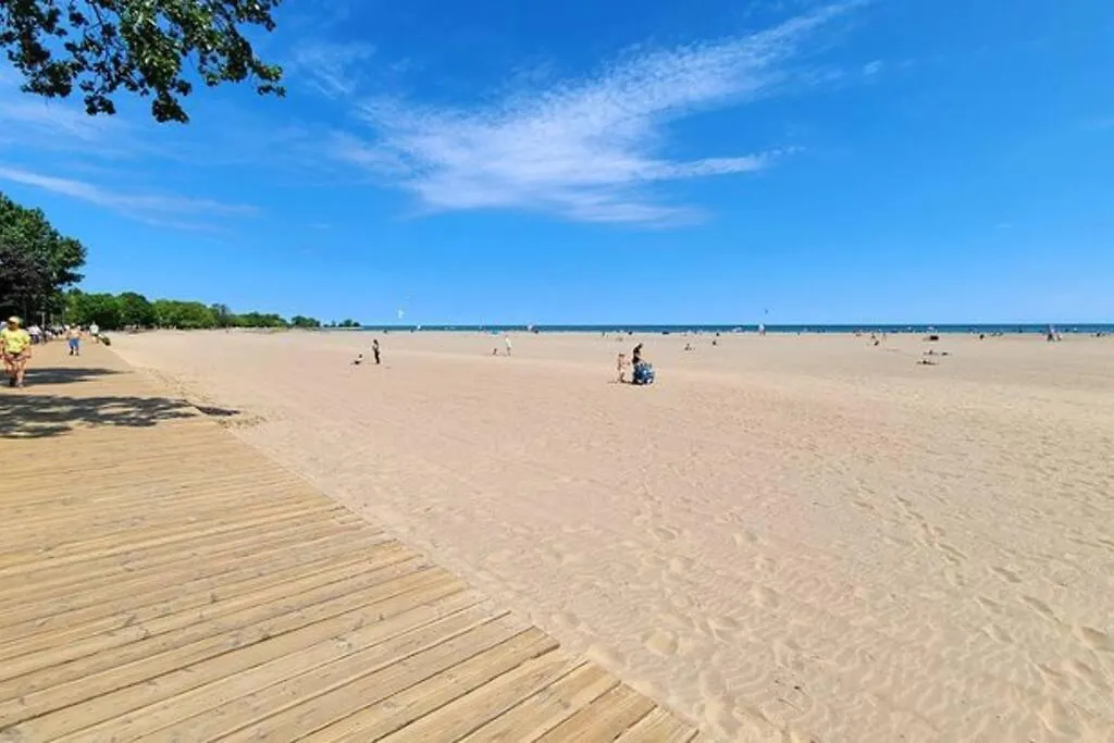 Lovely Leslieville, Exploring Nature In The City Toronto 0*,  Canada